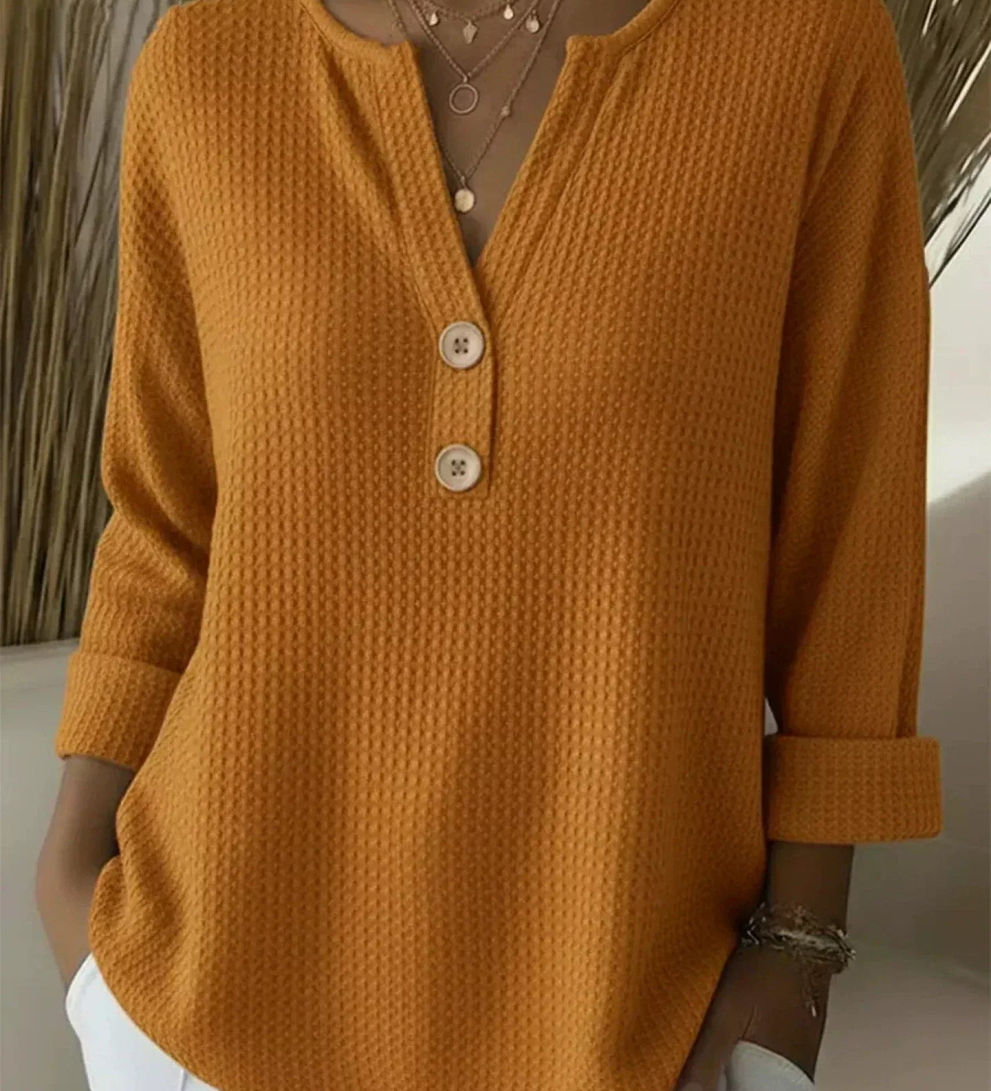 Solène | T-shirt Henley à Texture Gofrée avec Boutons